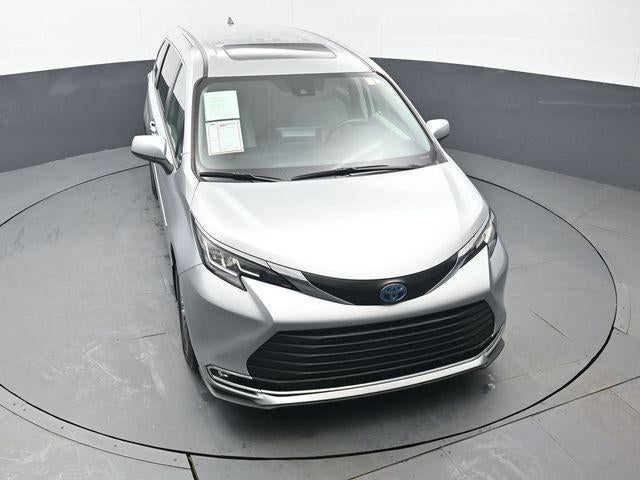 2023 Toyota Sienna XLE 8 Passenger