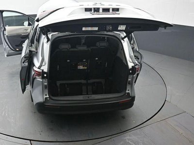 2023 Toyota Sienna XLE 8 Passenger