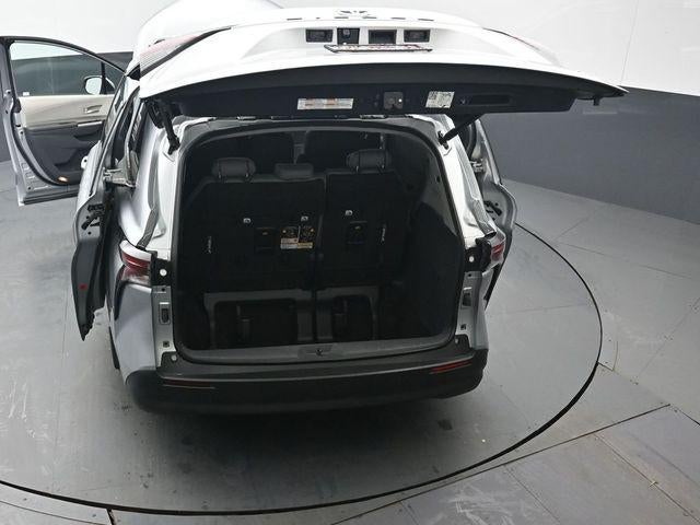 2023 Toyota Sienna XLE 8 Passenger