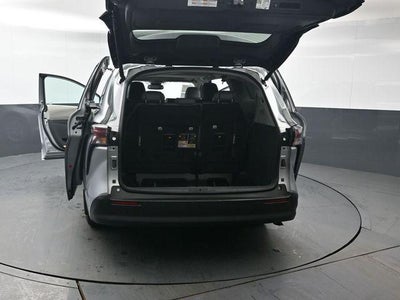 2023 Toyota Sienna XLE 8 Passenger