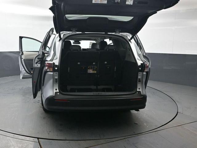 2023 Toyota Sienna XLE 8 Passenger