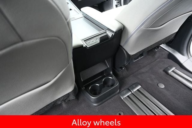 2025 Toyota Sienna XLE 8 Passenger