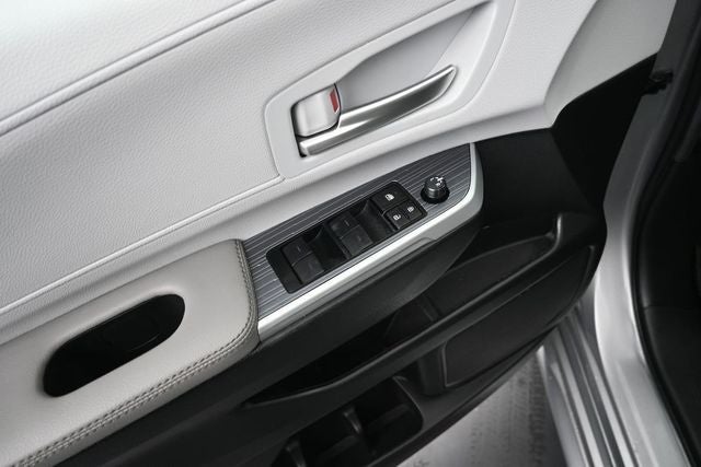 2025 Toyota Sienna XLE 8 Passenger