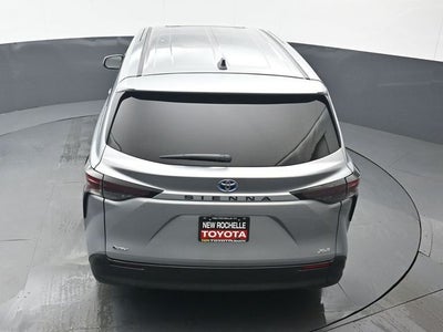 2025 Toyota Sienna XLE 8 Passenger