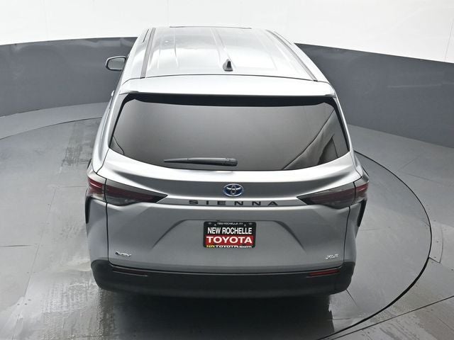 2025 Toyota Sienna XLE 8 Passenger