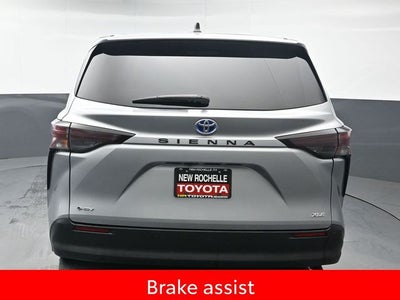 2025 Toyota Sienna XLE 8 Passenger