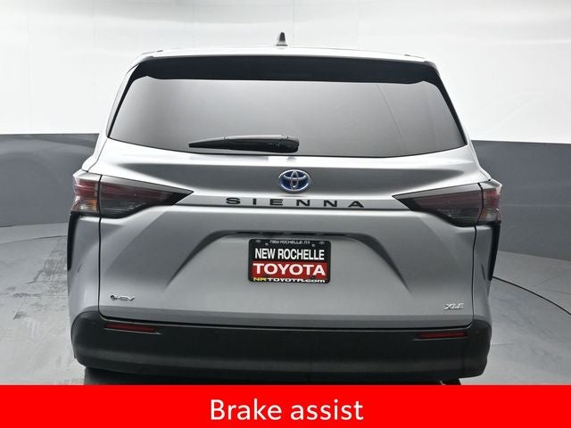 2025 Toyota Sienna XLE 8 Passenger