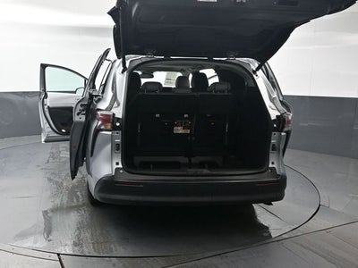 2025 Toyota Sienna XLE 8 Passenger