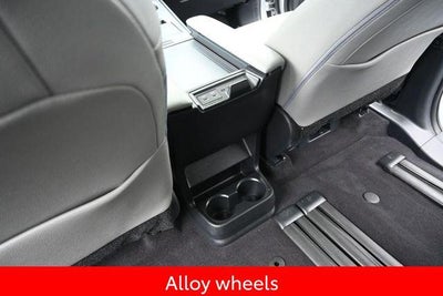 2025 Toyota Sienna XLE 8 Passenger