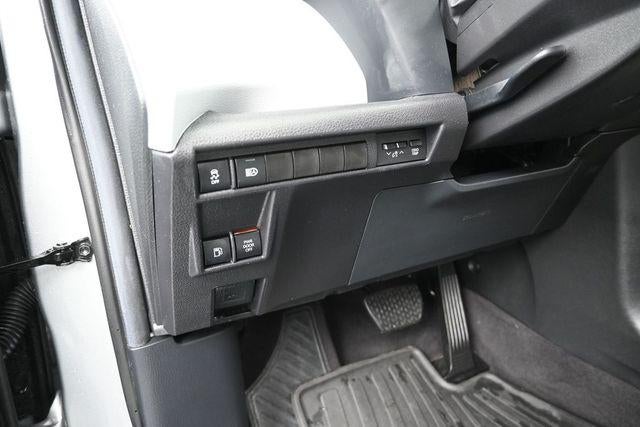 2025 Toyota Sienna XLE 8 Passenger