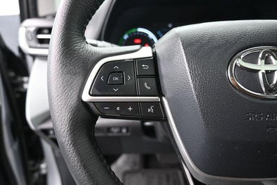 2025 Toyota Sienna XLE 8 Passenger