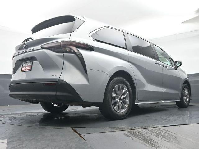 2025 Toyota Sienna XLE 8 Passenger