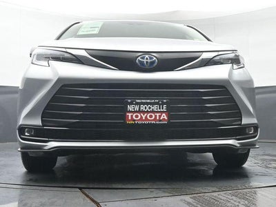 2025 Toyota Sienna XLE 8 Passenger