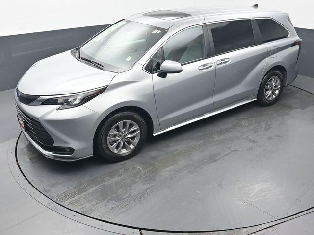 2025 Toyota Sienna XLE 8 Passenger