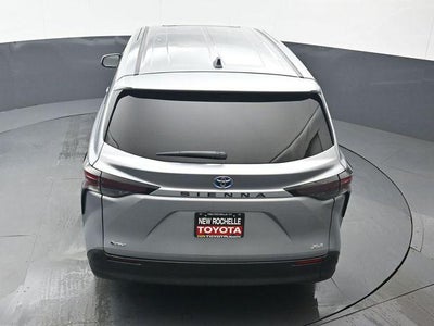 2025 Toyota Sienna XLE 8 Passenger