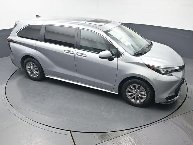 2025 Toyota Sienna XLE 8 Passenger