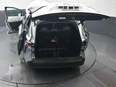 2025 Toyota Sienna XLE 8 Passenger