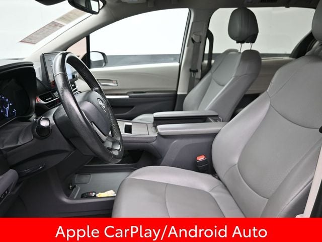 2022 Toyota Sienna XLE 7 Passenger