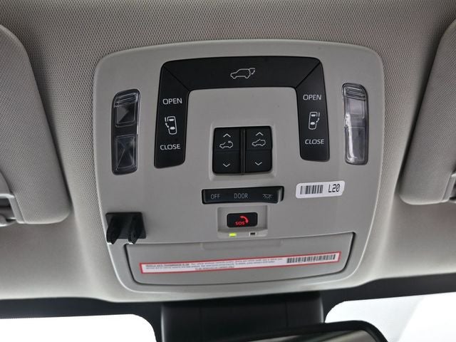 2022 Toyota Sienna XLE 7 Passenger