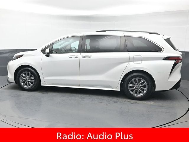 2022 Toyota Sienna XLE 7 Passenger