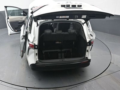 2022 Toyota Sienna XLE 7 Passenger