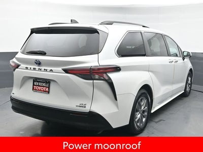 2022 Toyota Sienna XLE 7 Passenger
