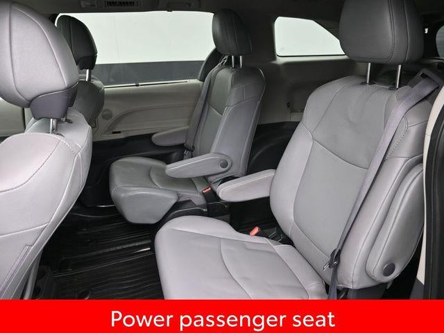 2022 Toyota Sienna XLE 7 Passenger