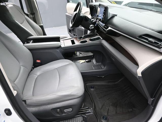 2022 Toyota Sienna XLE 7 Passenger