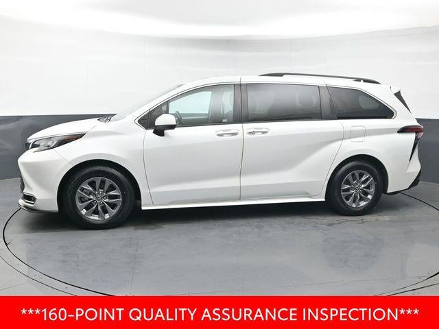 2022 Toyota Sienna XLE 7 Passenger