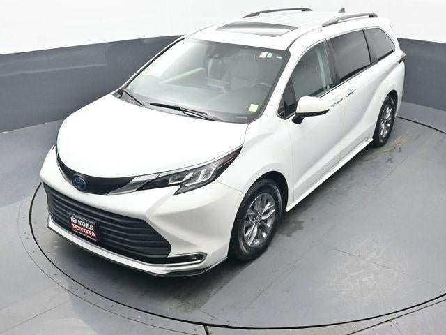 2022 Toyota Sienna XLE 7 Passenger