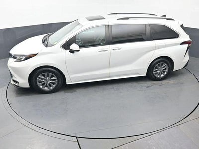 2022 Toyota Sienna XLE 7 Passenger