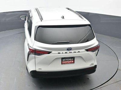 2022 Toyota Sienna XLE 7 Passenger