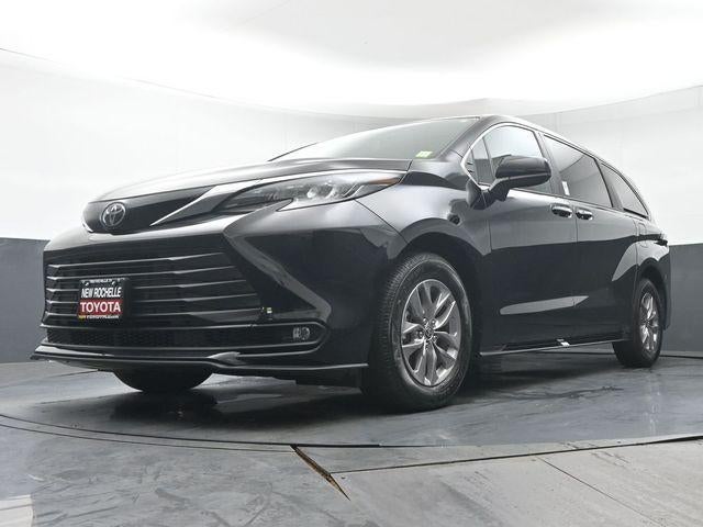 2026 Toyota Sienna XLE 7 Passenger