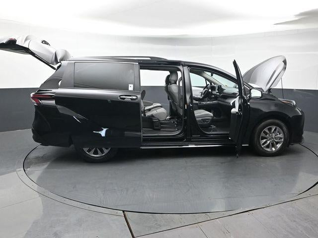 2026 Toyota Sienna XLE 7 Passenger