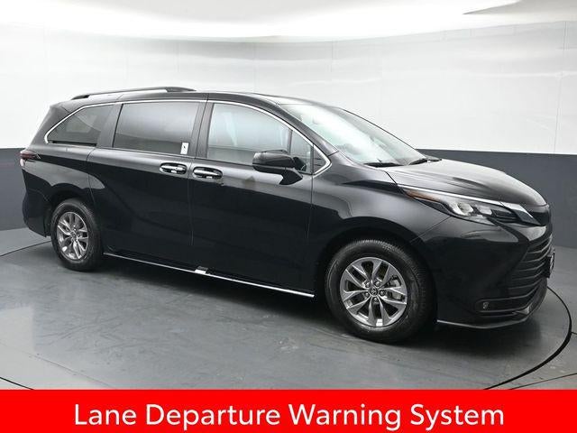 2026 Toyota Sienna XLE 7 Passenger