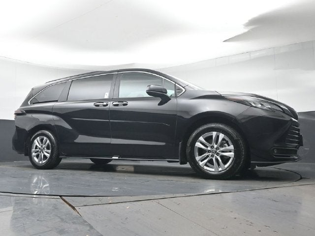 2026 Toyota Sienna XLE 7 Passenger