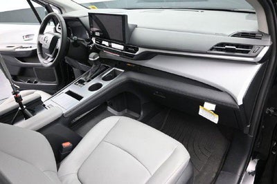 2026 Toyota Sienna XLE 7 Passenger