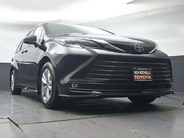 2026 Toyota Sienna XLE 7 Passenger