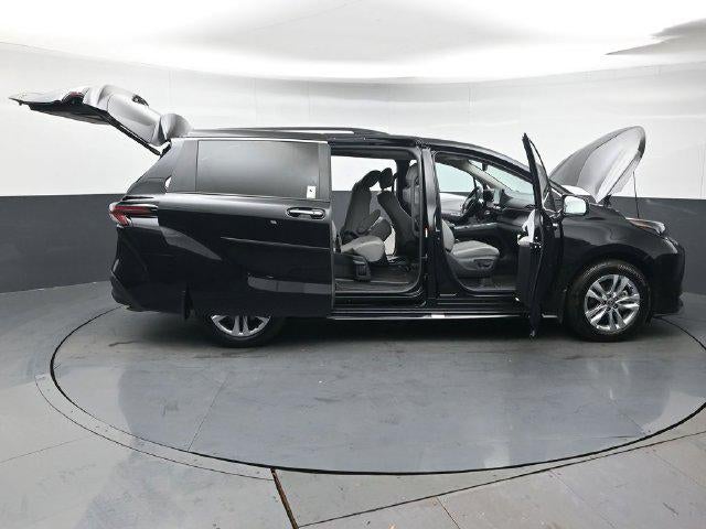 2026 Toyota Sienna XLE 7 Passenger