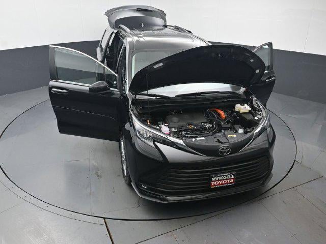 2026 Toyota Sienna XLE 7 Passenger
