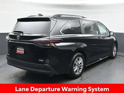 2026 Toyota Sienna XLE 7 Passenger