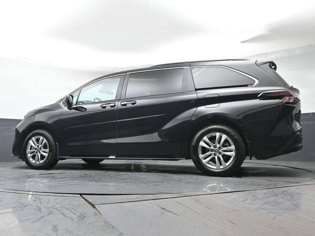 2026 Toyota Sienna XLE 7 Passenger