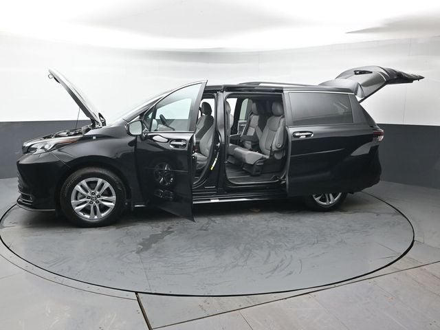 2026 Toyota Sienna XLE 7 Passenger