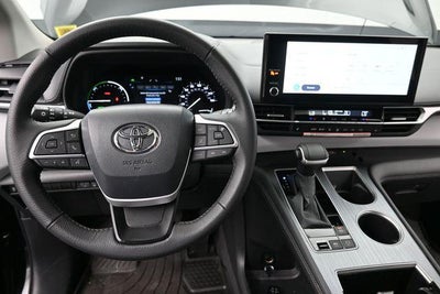 2026 Toyota Sienna XLE 7 Passenger