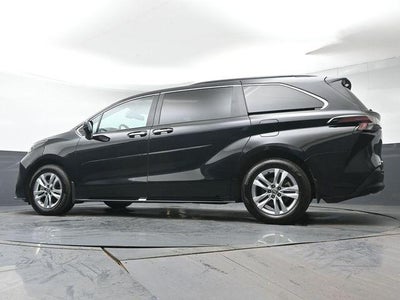 2026 Toyota Sienna XLE 7 Passenger