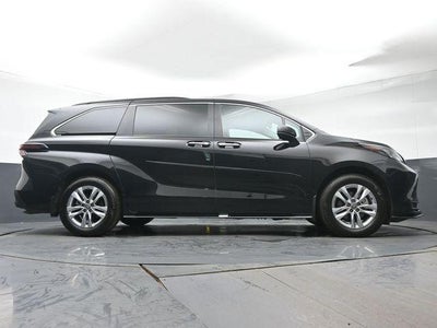 2026 Toyota Sienna XLE 7 Passenger
