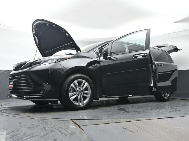 2026 Toyota Sienna XLE 7 Passenger