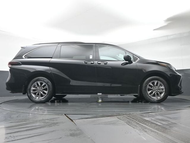 2026 Toyota Sienna XLE 7 Passenger