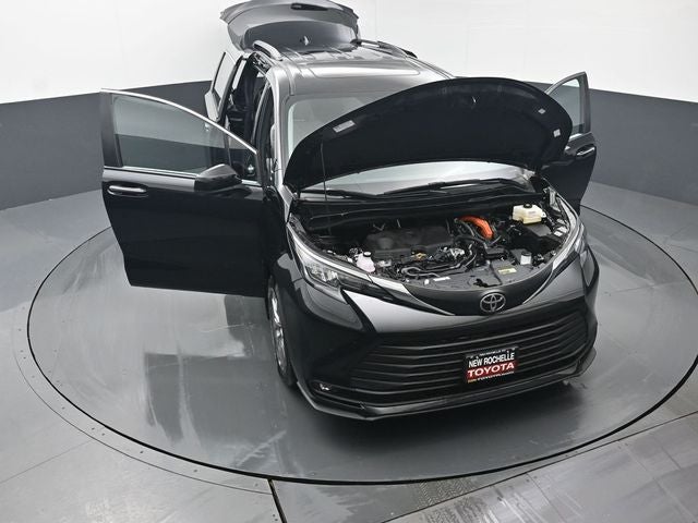 2026 Toyota Sienna XLE 7 Passenger