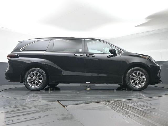 2026 Toyota Sienna XLE 7 Passenger